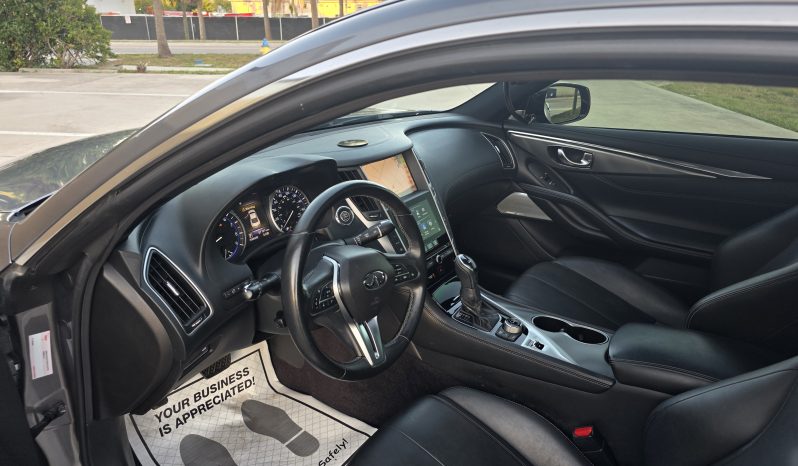 
								2019 Infiniti Q60 3.0t LUXE full									