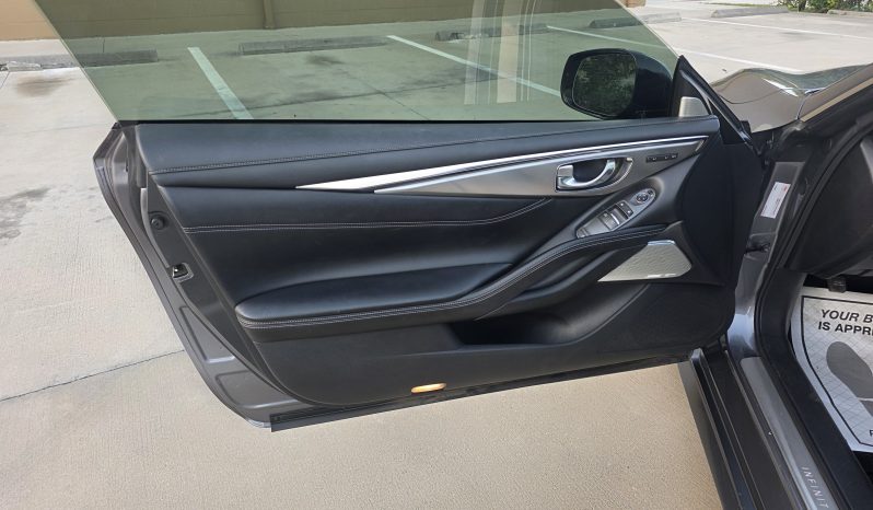 
								2019 Infiniti Q60 3.0t LUXE full									