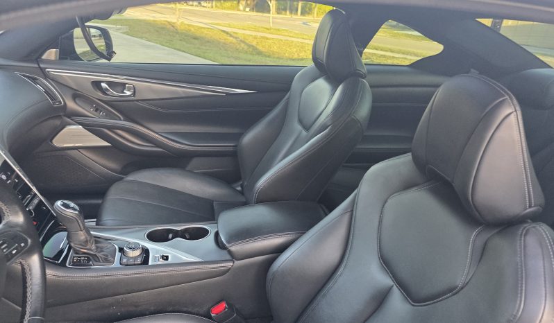 
								2019 Infiniti Q60 3.0t LUXE full									