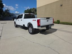 
										2020 Ford F-250 SD Lariat Crew Cab 4WD full									