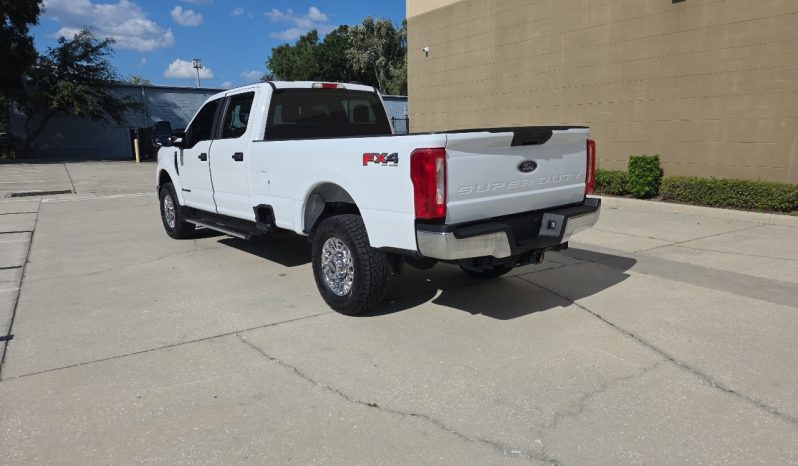 
								2020 Ford F-250 SD Lariat Crew Cab 4WD full									