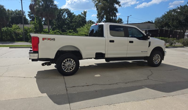 
								2020 Ford F-250 SD Lariat Crew Cab 4WD full									