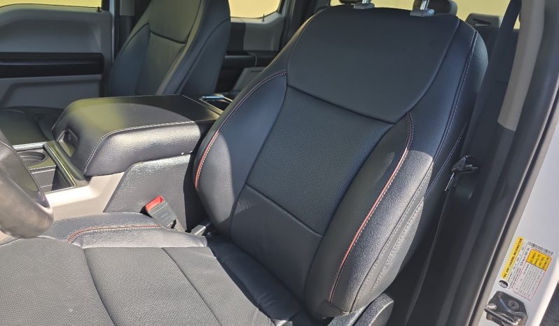 
								2020 Ford F-250 SD Lariat Crew Cab 4WD full									