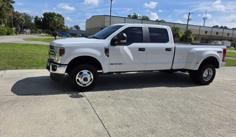 
								2017 Ford F-350 Lariat full									