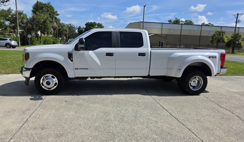 
								2017 Ford F-350 Lariat full									