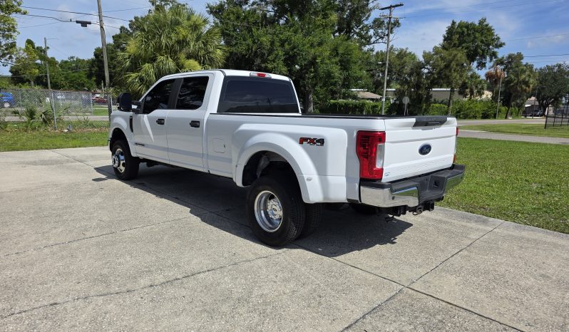 
								2017 Ford F-350 Lariat full									