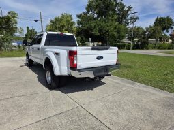 
										2017 Ford F-350 Lariat full									