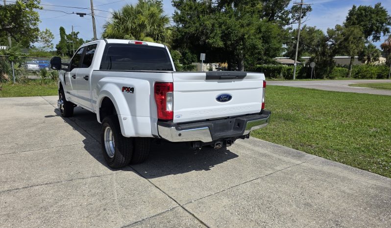 
								2017 Ford F-350 Lariat full									