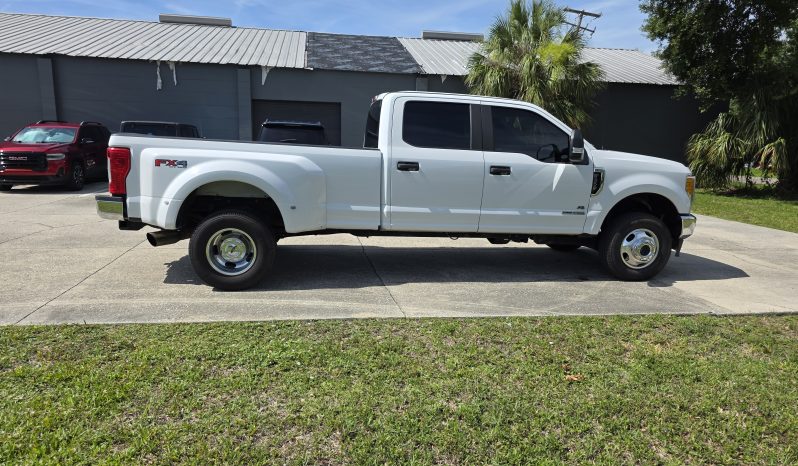 
								2017 Ford F-350 Lariat full									