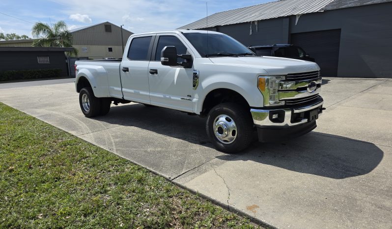 
								2017 Ford F-350 Lariat full									