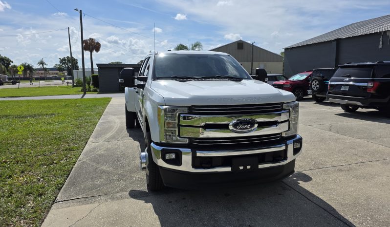 
								2017 Ford F-350 Lariat full									