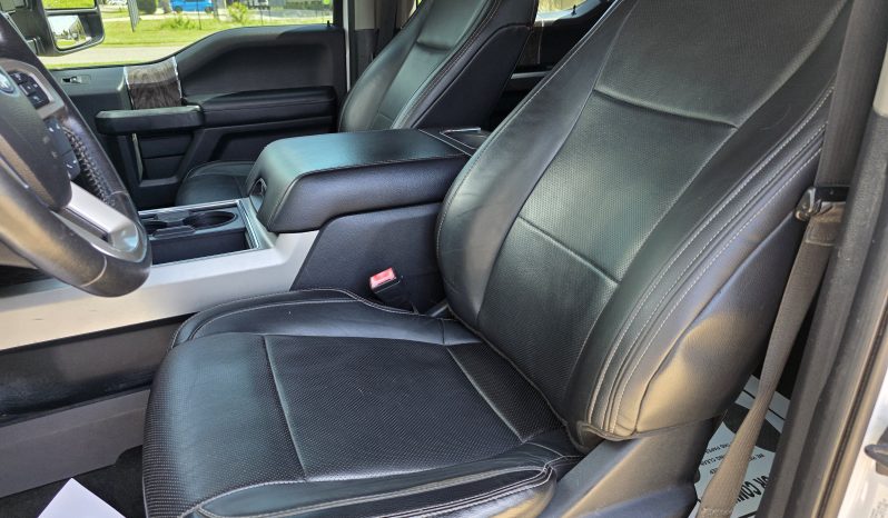 
								2017 Ford F-350 Lariat full									