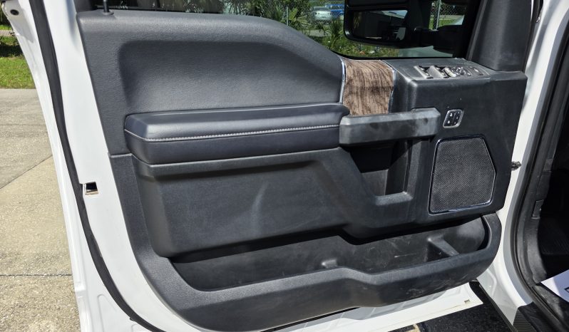 
								2017 Ford F-350 Lariat full									