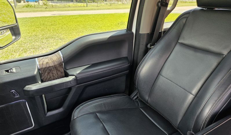 
								2017 Ford F-350 Lariat full									