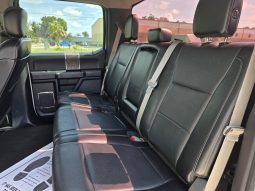 
										2017 Ford F-350 Lariat full									