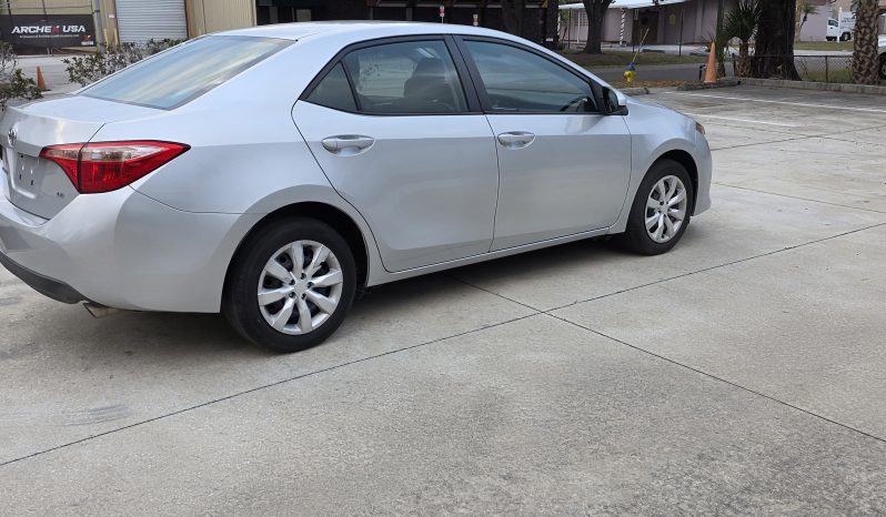 
								2017 Toyota Corolla full									
