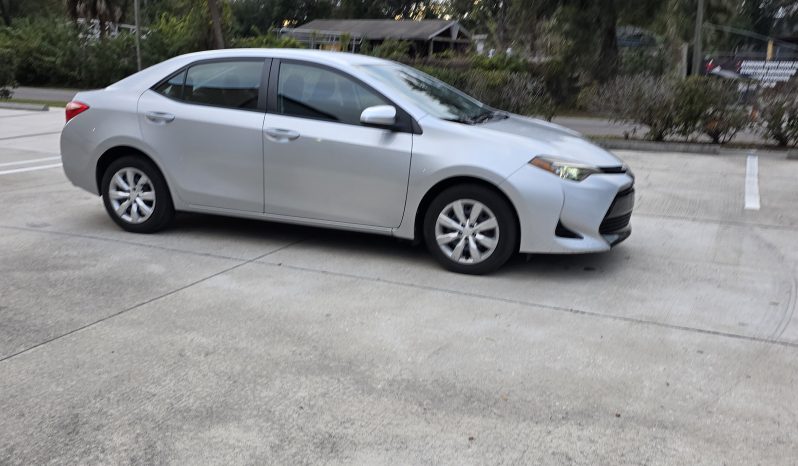 
								2017 Toyota Corolla full									