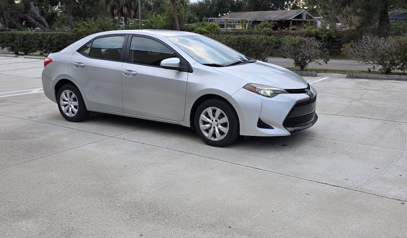 
								2017 Toyota Corolla full									