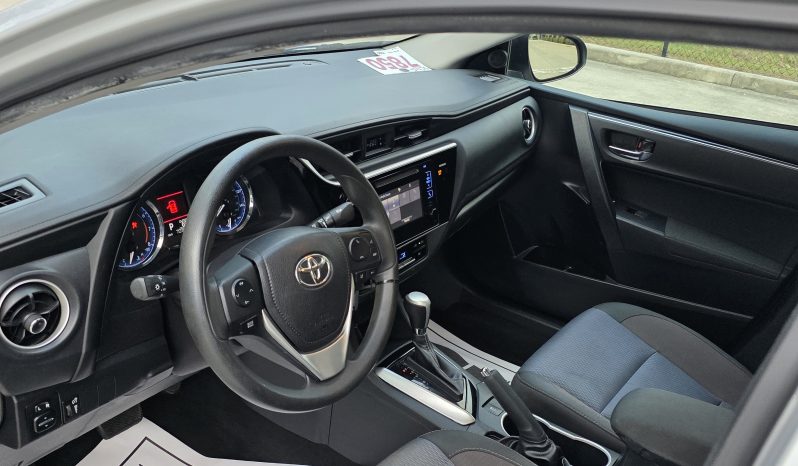 
								2017 Toyota Corolla full									