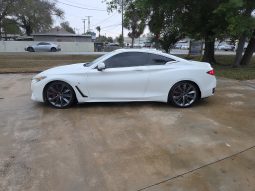 
										2017 Infiniti Q60 Red Sport full									
