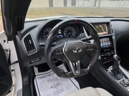 
										2017 Infiniti Q60 Red Sport full									