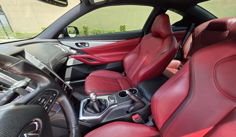 
								Infiniti Q60 full									