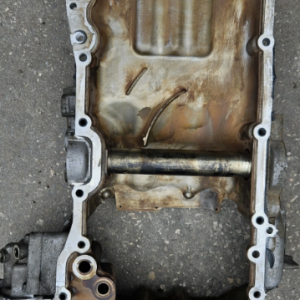 OEM INFINITI VHR AWD UPPER OIL PAN