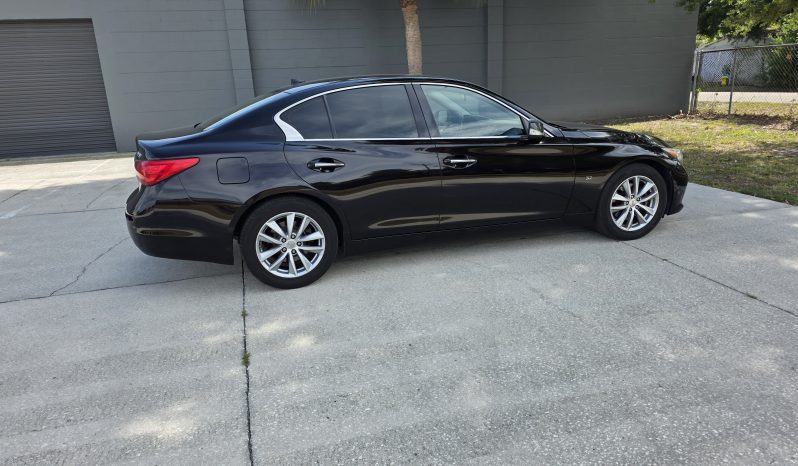
								2015 Infiniti Q50 full									