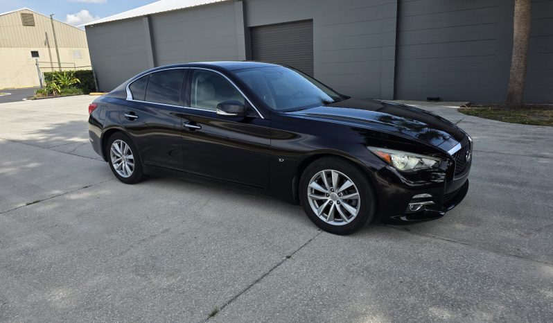 
								2015 Infiniti Q50 full									