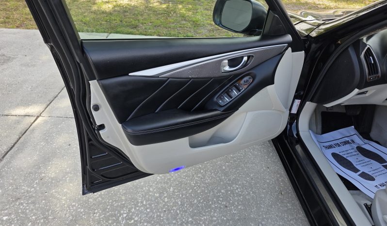 
								2015 Infiniti Q50 full									