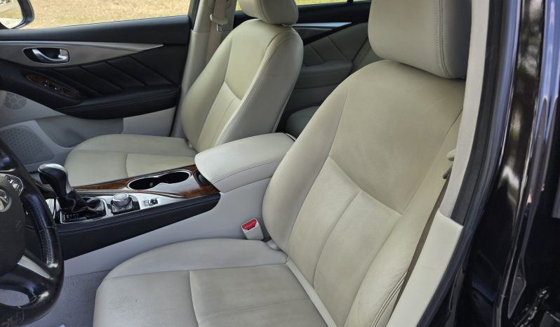 
								2015 Infiniti Q50 full									