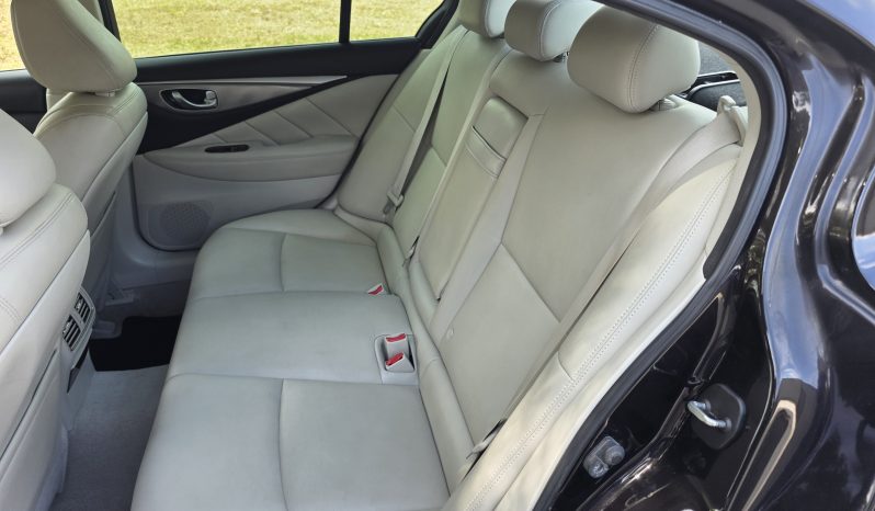 
								2015 Infiniti Q50 full									