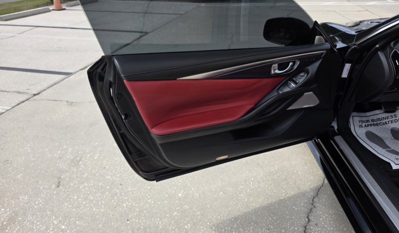 
								2017 Infiniti Q60 Coupe full									