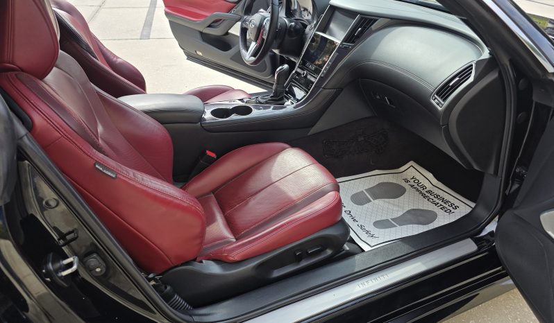 
								2017 Infiniti Q60 Coupe full									