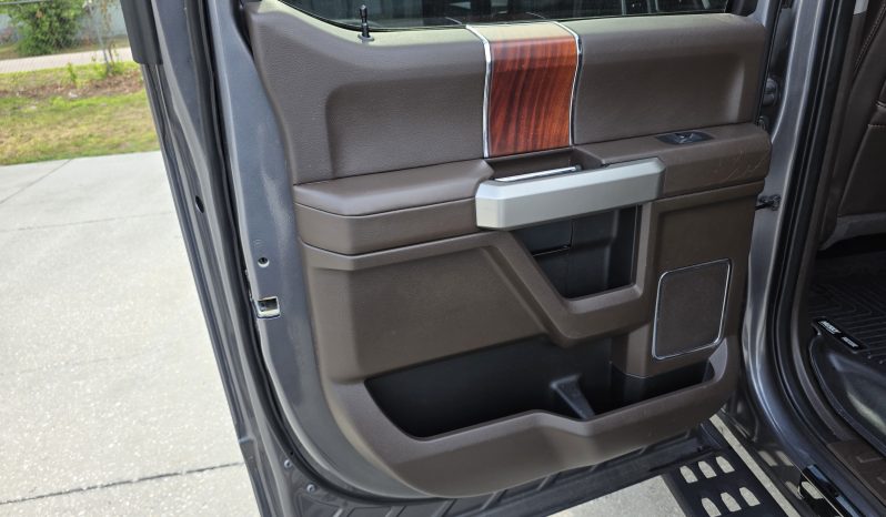 
								2021 Ford F-250 King Ranch full									